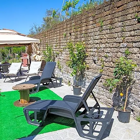 Bianco Latte Bed and Breakfast 4*