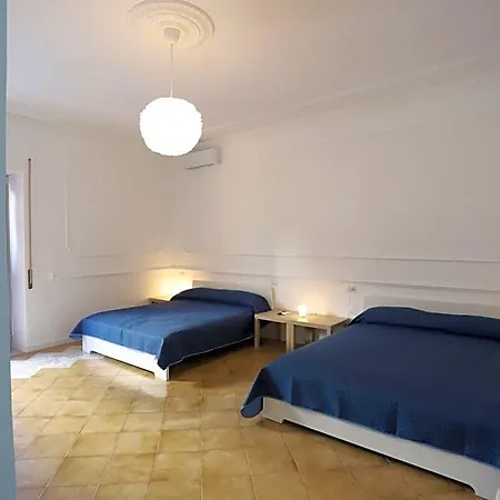 Bianco Latte Bed and Breakfast 4*