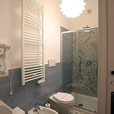 Bianco Latte Bed and Breakfast 4*